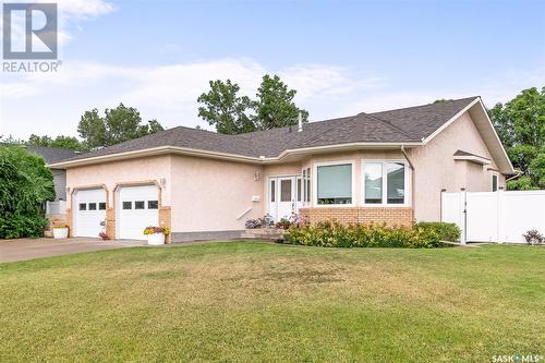 1647 Admiral Crescent, Moose Jaw, SK - Outdoor