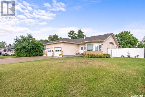 1647 Admiral Crescent, Moose Jaw, SK - Outdoor