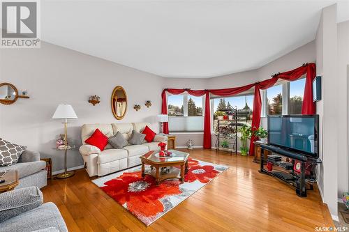 1647 Admiral Crescent, Moose Jaw, SK - Indoor Photo Showing Living Room