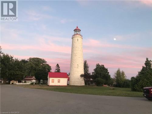 Point Clark Light House - 2 blocks away - 509 Abenaki Drive, Point Clark, ON 