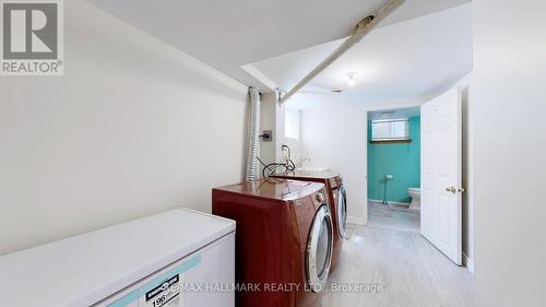 298 Penn Avenue, Newmarket, ON - Indoor Photo Showing Laundry Room