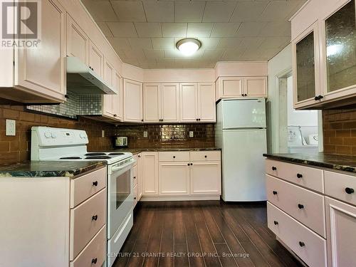 192 Circle Road, Hastings Highlands, ON - Indoor Photo Showing Kitchen