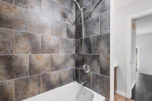 7 Atessa Drive|Unit #11, Hamilton, ON - Indoor Photo Showing Bathroom