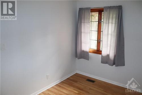 2500 Roman Avenue, Ottawa, ON - Indoor Photo Showing Other Room