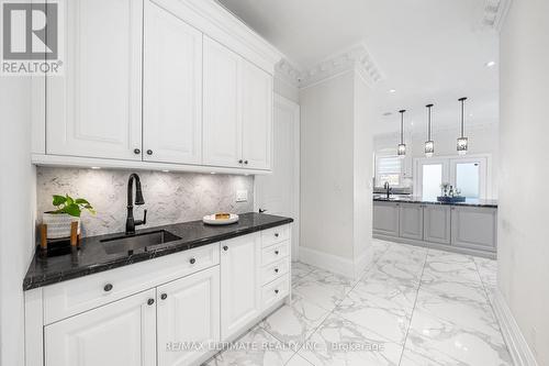 96 Northdale Road, Toronto (St. Andrew-Windfields), ON - Indoor Photo Showing Kitchen With Upgraded Kitchen