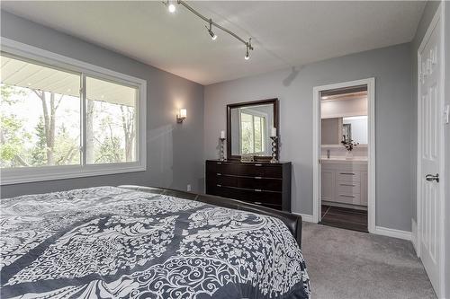 1119 8Th Concession Road W, Hamilton, ON - Indoor Photo Showing Bedroom