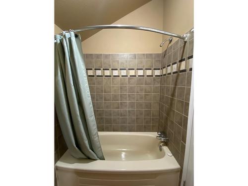 190 - 850 Northstar Drive, Kimberley, BC - Indoor Photo Showing Bathroom