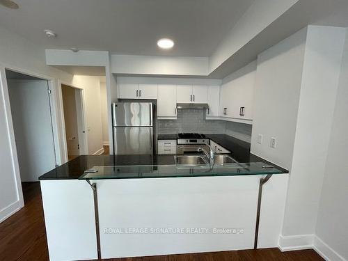 807E-500 Queens Quay W, Toronto, ON - Indoor Photo Showing Kitchen With Stainless Steel Kitchen