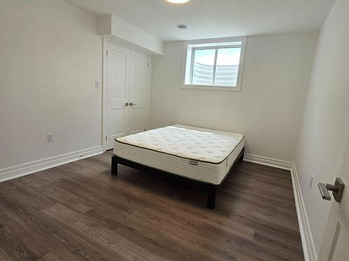 Bsmt-7431 Majestic Tr, Niagara Falls, ON - Indoor Photo Showing Bedroom