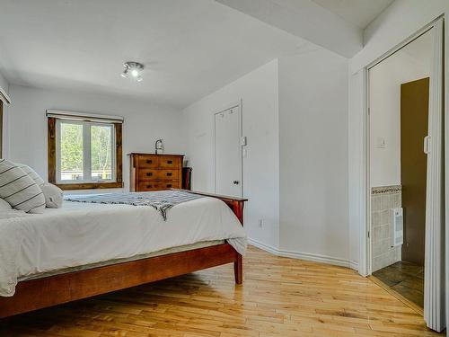 Chambre Ã  coucher principale - 142 Ch. Du Moulin, Saint-Adolphe-D'Howard, QC - Indoor Photo Showing Bedroom