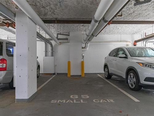 103-1145 Sikorsky Rd, Langford, BC - Indoor Photo Showing Garage