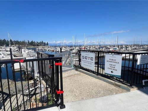 203-3529 Dolphin Dr, Nanoose Bay, BC - Outdoor With Balcony