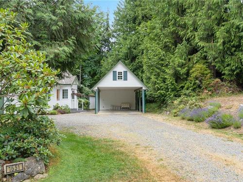 1651 Abbey Rd, Qualicum Beach, BC 