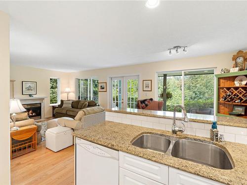 1651 Abbey Rd, Qualicum Beach, BC 