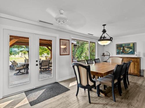 5657 Beaton Road, Kamloops, BC - Indoor Photo Showing Dining Room