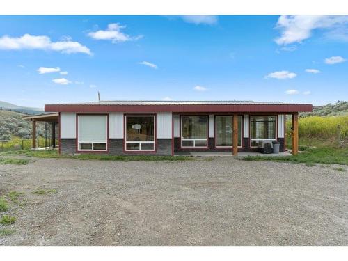 5657 Beaton Road, Kamloops, BC - Outdoor