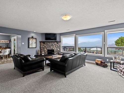 5657 Beaton Road, Kamloops, BC - Indoor Photo Showing Living Room With Fireplace