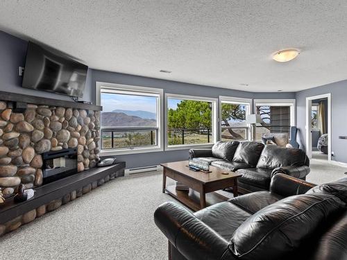 5657 Beaton Road, Kamloops, BC - Indoor Photo Showing Living Room With Fireplace