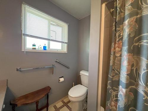 2199 Castillou Cres, Merritt, BC - Indoor Photo Showing Bathroom