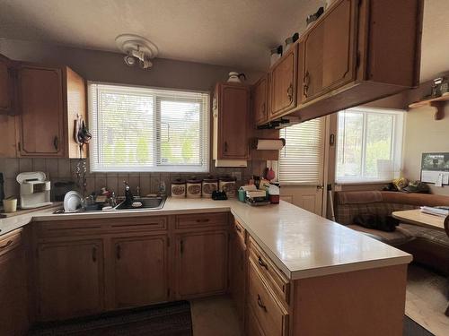 2199 Castillou Cres, Merritt, BC - Indoor Photo Showing Kitchen With Double Sink