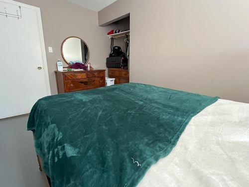 2199 Castillou Cres, Merritt, BC - Indoor Photo Showing Bedroom