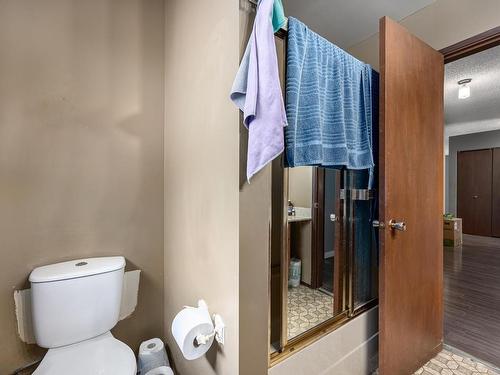 1208 Mesa Vista Drive, Ashcroft, BC - Indoor Photo Showing Bathroom