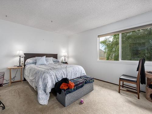 1208 Mesa Vista Drive, Ashcroft, BC - Indoor Photo Showing Bedroom