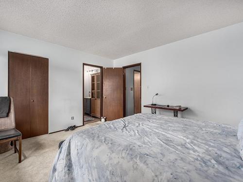 1208 Mesa Vista Drive, Ashcroft, BC - Indoor Photo Showing Bedroom