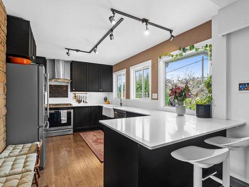 1039 Fraser Street, Kamloops, BC - Indoor Photo Showing Kitchen