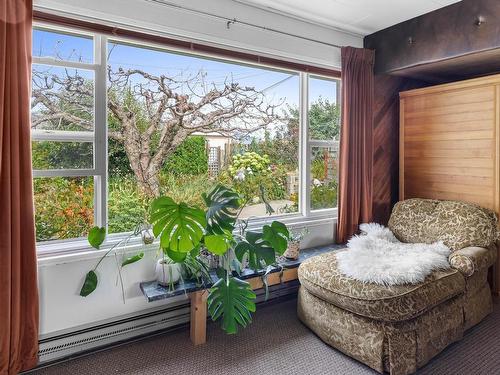 1039 Fraser Street, Kamloops, BC - Indoor Photo Showing Bedroom