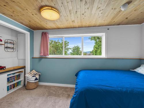 1039 Fraser Street, Kamloops, BC - Indoor Photo Showing Bedroom