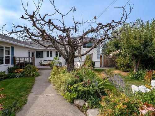 1039 Fraser Street, Kamloops, BC - Outdoor With Facade