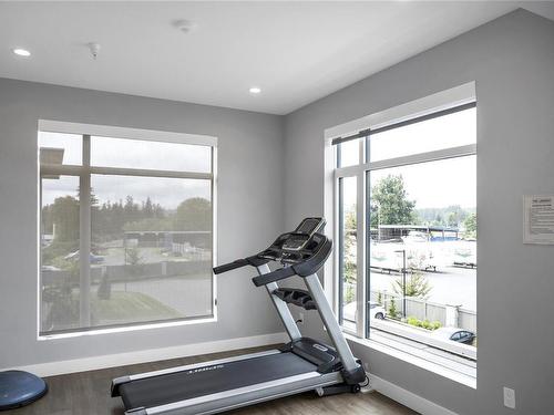 404-2777 North Beach Dr, Campbell River, BC - Indoor Photo Showing Gym Room