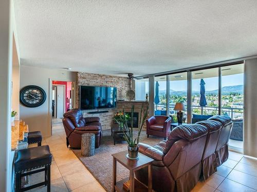 2003-154 Promenade Dr, Nanaimo, BC - Indoor Photo Showing Living Room