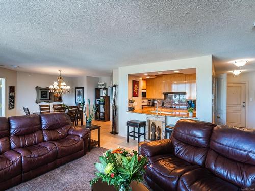 2003-154 Promenade Dr, Nanaimo, BC - Indoor Photo Showing Living Room