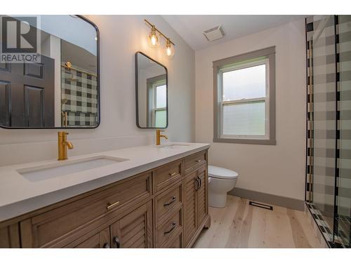 209 Horner Road, Lumby, BC - Indoor Photo Showing Bathroom