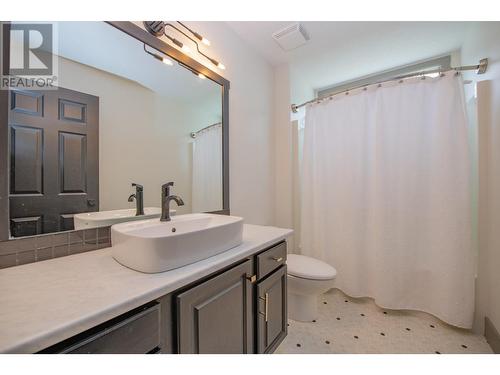 209 Horner Road, Lumby, BC - Indoor Photo Showing Bathroom