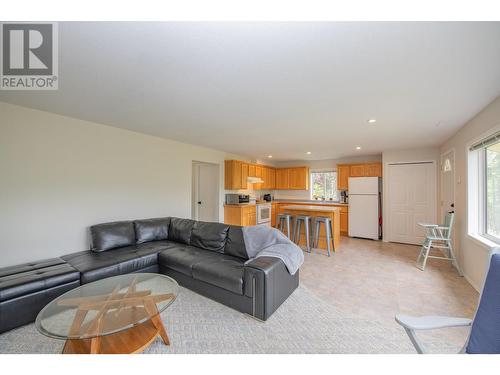 209 Horner Road, Lumby, BC - Indoor Photo Showing Living Room