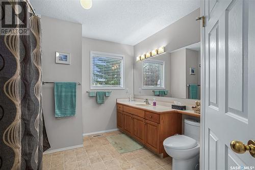 5 644 Heritage Lane, Saskatoon, SK - Indoor Photo Showing Bathroom