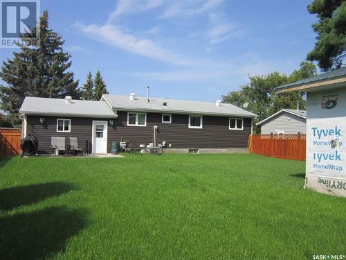 1107 Centre Street, Nipawin, SK - Outdoor