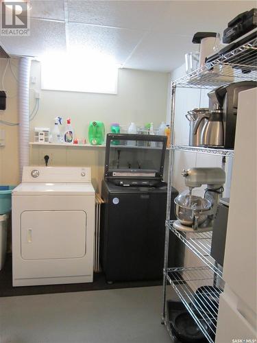 1107 Centre Street, Nipawin, SK - Indoor Photo Showing Laundry Room