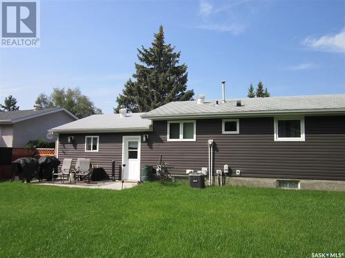 1107 Centre Street, Nipawin, SK - Outdoor