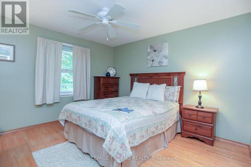 1048 Guildwood Boulevard, London, ON - Indoor Photo Showing Bedroom