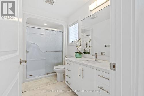 2930 Petty Road, London, ON - Indoor Photo Showing Bathroom