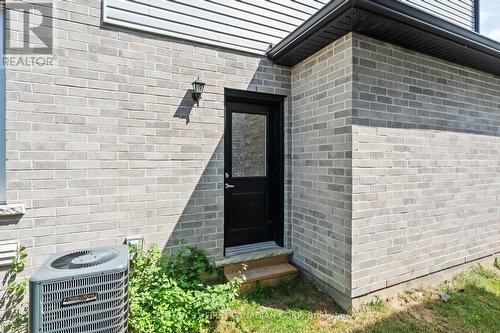 Separate Entrance - 2930 Petty Road, London, ON - Outdoor