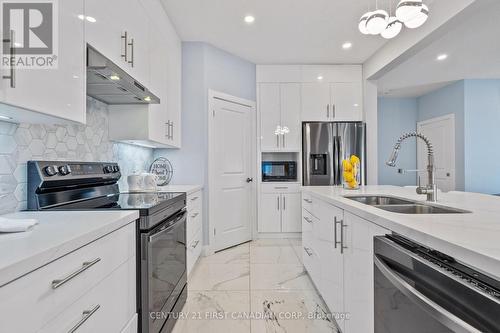 2930 Petty Road, London, ON - Indoor Photo Showing Kitchen With Double Sink