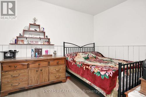 40 Young Street, Woodstock, ON - Indoor Photo Showing Bedroom