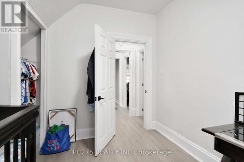 40 Young Street, Woodstock, ON - Indoor Photo Showing Other Room