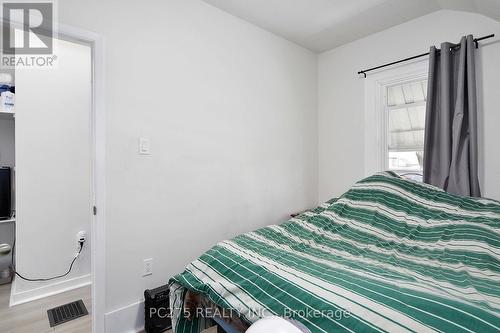 40 Young Street, Woodstock, ON - Indoor Photo Showing Bedroom