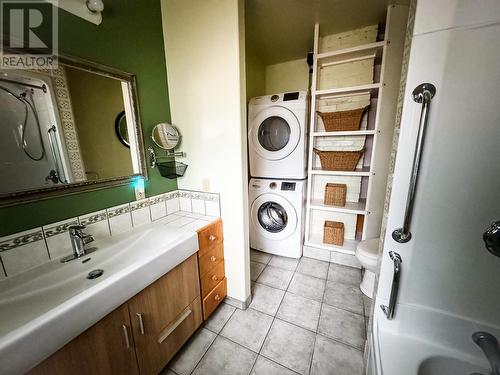 5106 49 Avenue, Pouce Coupe, BC - Indoor Photo Showing Laundry Room